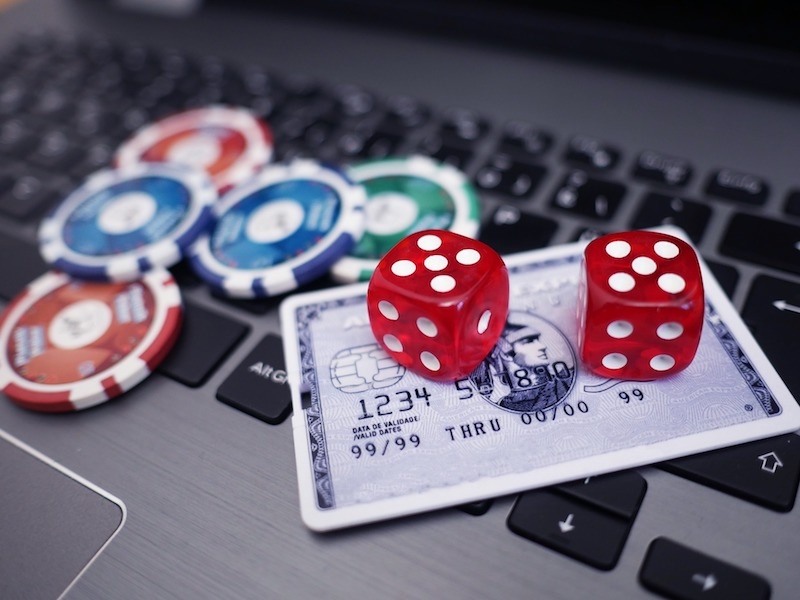  Play the online casino and card games for free